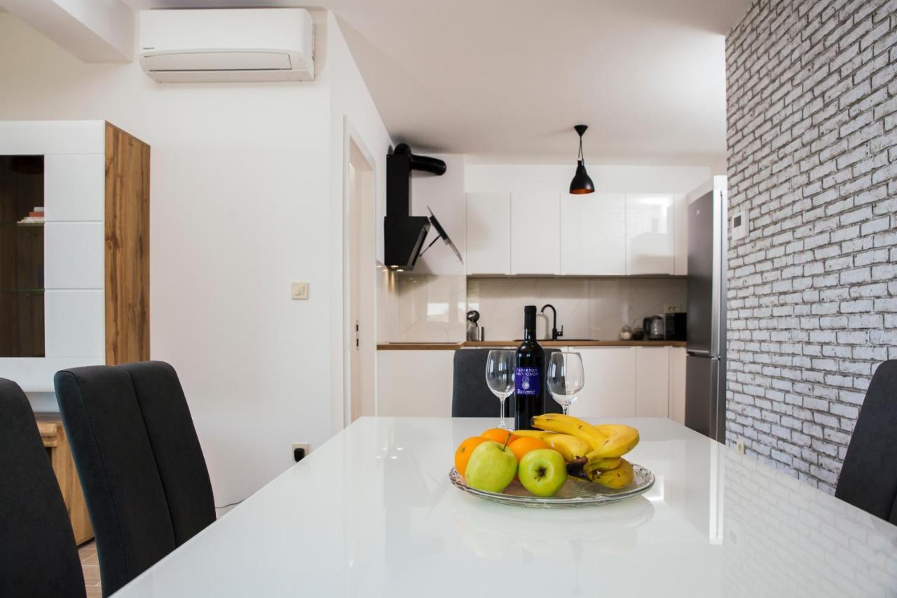 Апартаменты Apartman Magdalena Макарска Экстерьер фото
