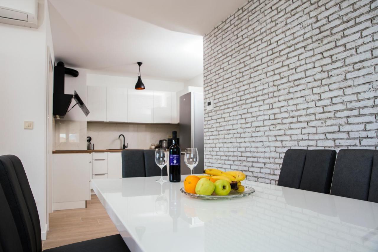 Апартаменты Apartman Magdalena Макарска Экстерьер фото
