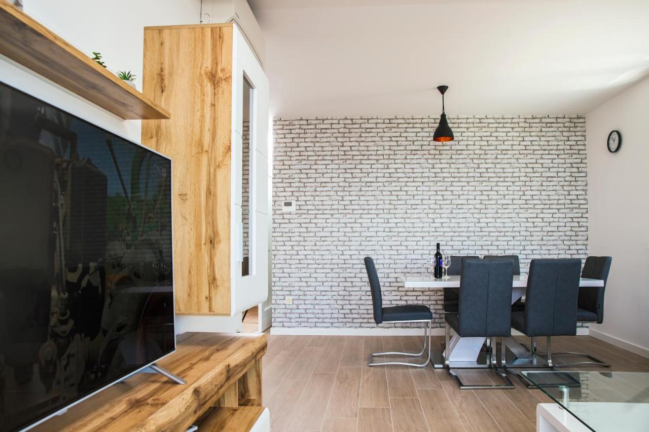 Апартаменты Apartman Magdalena Макарска Экстерьер фото