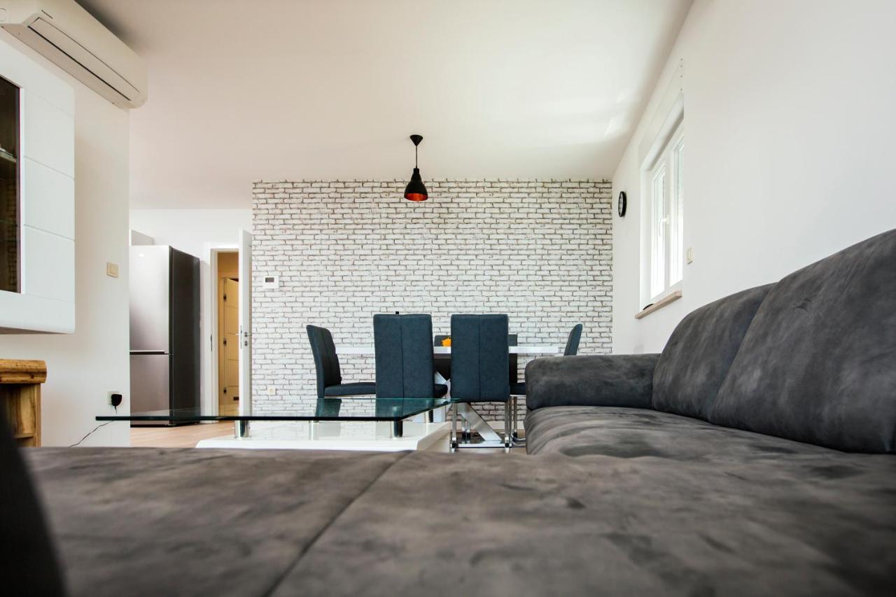Апартаменты Apartman Magdalena Макарска Экстерьер фото