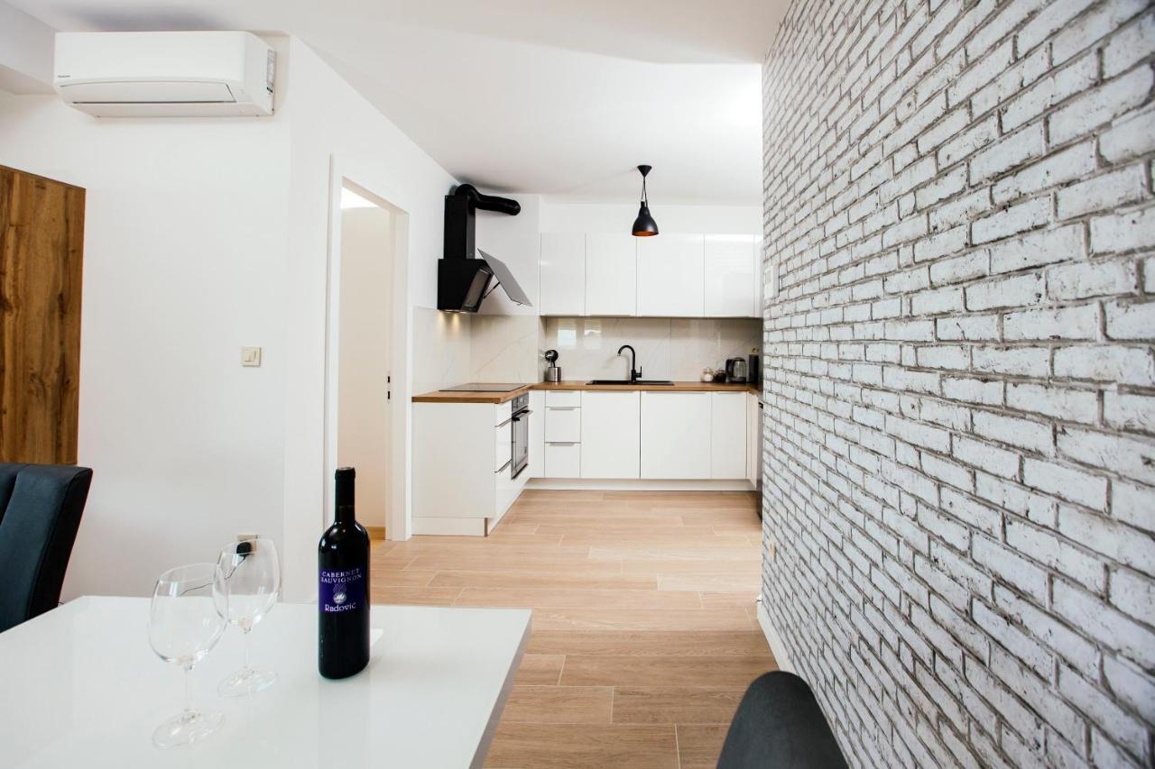 Апартаменты Apartman Magdalena Макарска Экстерьер фото